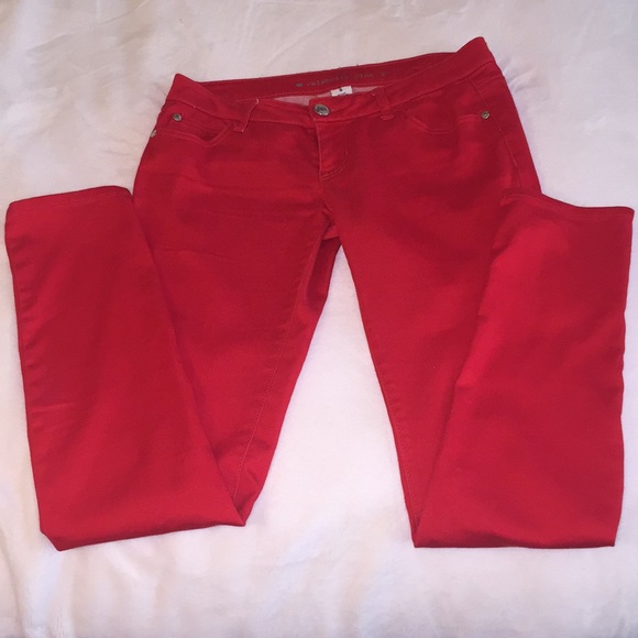 Red pants - Picture 3 of 4